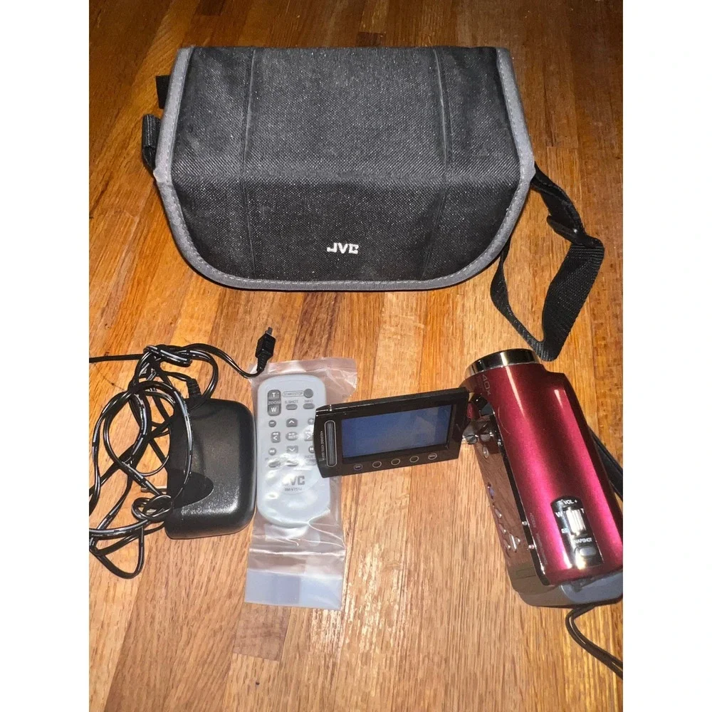 JVC Everio GZ-MG630RU 60GB HDD Camcorder 40x Zoom Red Bundle with Case Remote